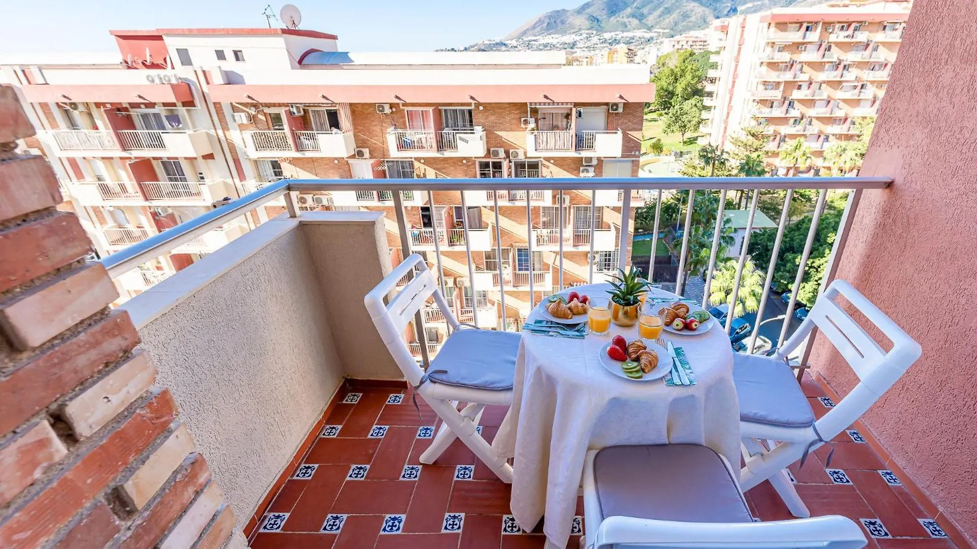 797 Holiday Rentals - Acogedor Estudio Ubicado En Edificio Jupiter Benalmádena Apartmán