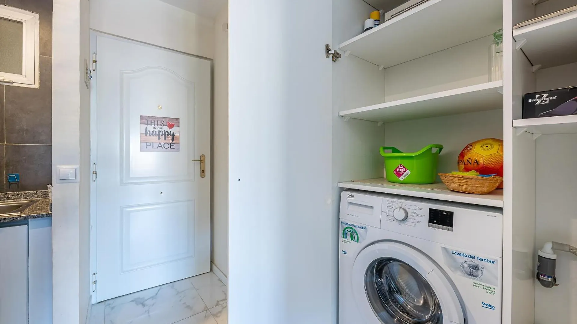 Apartment 797 Holiday Rentals - Acogedor Estudio Ubicado En Edificio Jupiter Benalmadena Spain