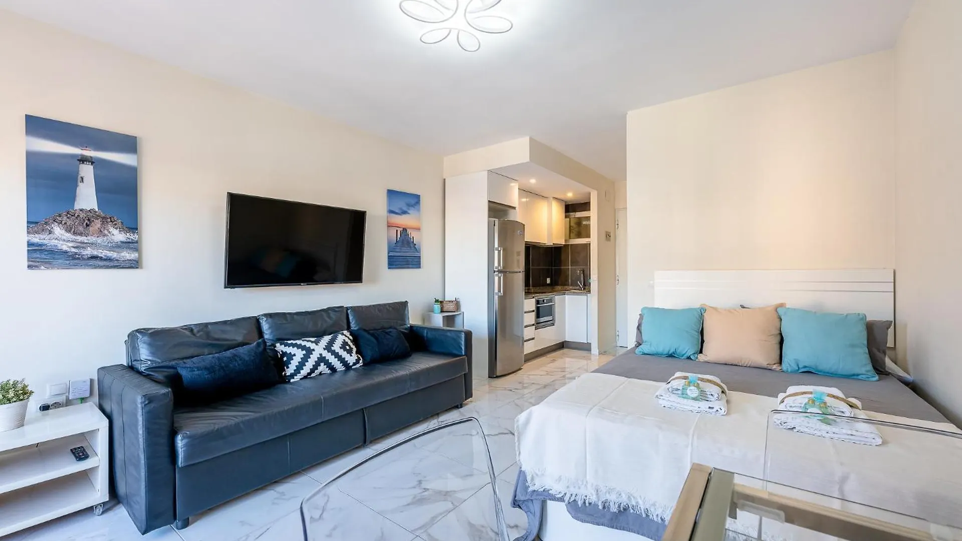 797 Holiday Rentals - Acogedor Estudio Ubicado En Edificio Jupiter Benalmadena